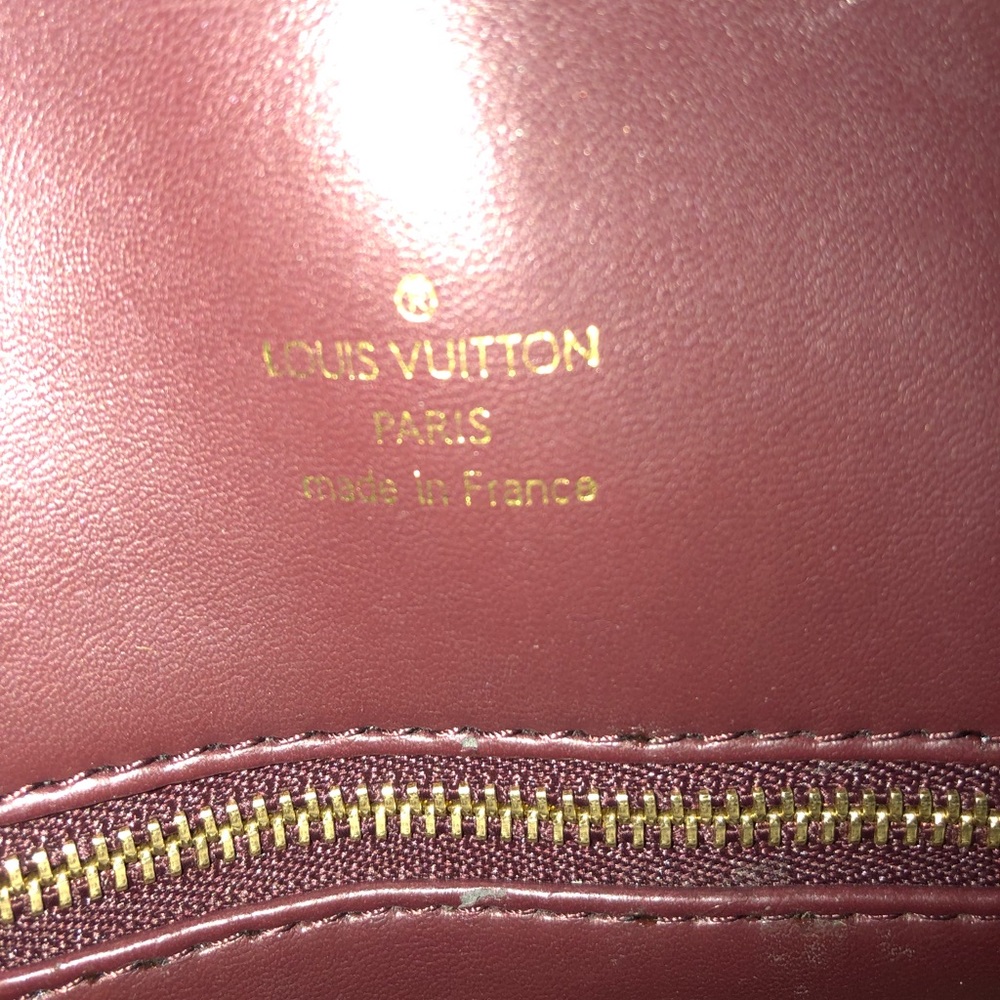 Lockit MM Louis Vuitton Auth MORE PHOTOS